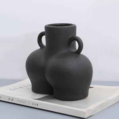 China Central Institute of Statistics Home Decoration Minimalist Human Ceramic Design Vase Flower Shape Butt Body Desktop Vase for sale