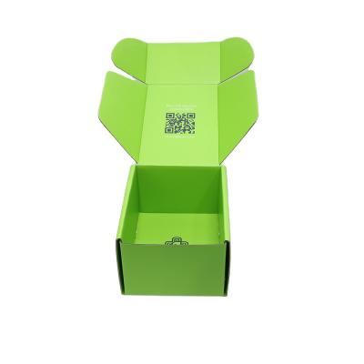 China Recyclable Recyclable Paper Box Locking Holes Corrugated Paper Box For Shipping for sale