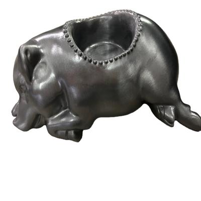 China Global Custom Design Metal Pig Shape Candlestick Metal Hotel Decoration Souvenir With Electroplating for sale