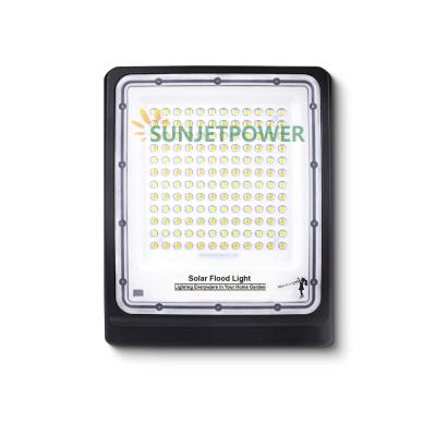 China Garden 200W High Power Solar Flood Light With Cheap Price IP66 Waterproof LED Solar Flood Light for sale