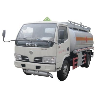 중국 Carbon Steel Low Cost DONGFENG Size 6 CBM Euro 5 Model Mini Oil Tank Truck With Factory Price Sale In Africa 판매용