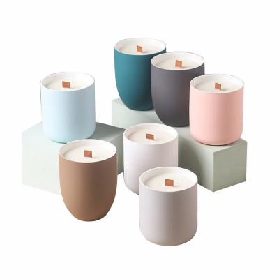 China Home Decoration Maker Customized Ceramic Scented Candle Mug for Art Craft, Handmade Nordic Style Colored Candle Jar for Candle Making for sale