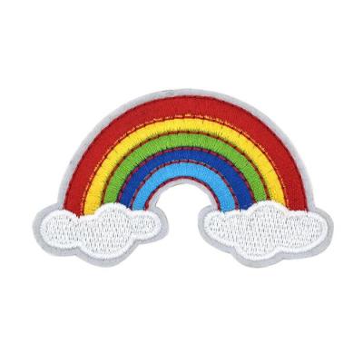 Κίνα Twill Fabric Rainbow Iron On Patch Sew On Rainbow Embroidered Patch προς πώληση