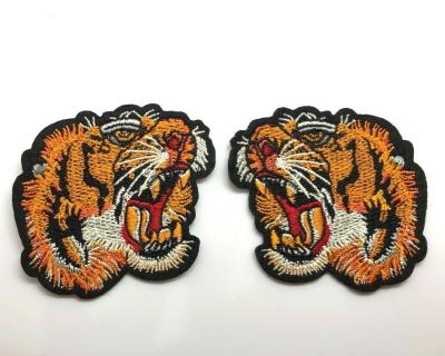 China Katoenen van de het Flard Met de hand gemaakt Keperstof van Tiger Head Embroidery Iron On Applique Materiaal Te koop