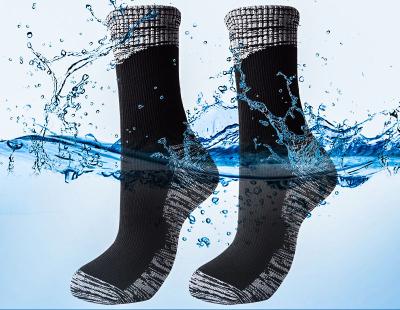 China Deliwear Sporty Unisex Custom Logo Crew Sock Waterproof Breathable Socks Water Proof Socks For Hike In Water for sale