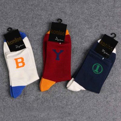 China Designer QUICK DRY High Quality Custom Logo Cotton Running Socks Mens Sports Socks for sale