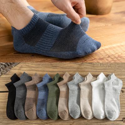 China Free Sample Breathable Wholesale Women Custom Logo Cotton Socks Amazon New Fashion Single Color Crew Socks for sale