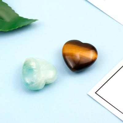 China None Crystal Jewelry Stone Hand Carved Natural Wholesale Crystal Heart Blue Green for sale