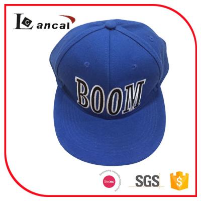 China Mens 100% cotton twill snap back cap with embroidered , 57cm mens baseball hats Caps for sale