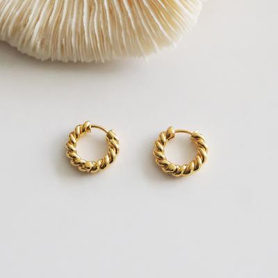 China 18K Gold Plated Twisted Hoop Earrings 18K Gold Plated Twisted Hoop Earrings 17mm Geometric Circle Hoop Earrings For Women Simple Jewelry 2020 Minimalist Circle Hoop Earrings small for sale