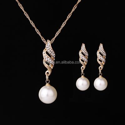 China BOHEMIA Fashion Yellow Pearl Set Customized Hawaiian Jewelry Set Dropship Earings Polynesian Necklace Jewelry Wholesale for sale