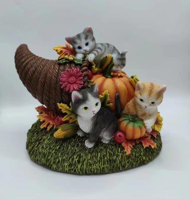 China Exquisite Artificial World Resin Harvest Claw Fall With Lovely Cat Thanksgiving Figures Decor Craft Gifts for sale