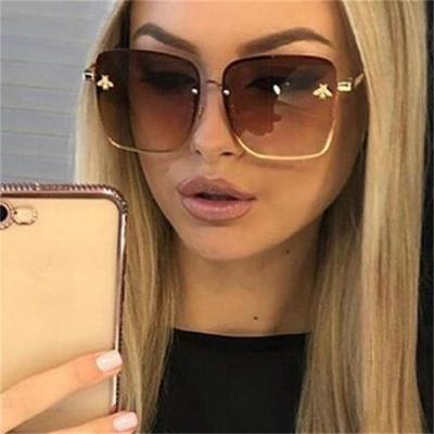 China Metal Frame Oversized Sun Glasses Female Brand Designer Small Bee Sunglasses Fashion Retro Women Sun Glasses for sale