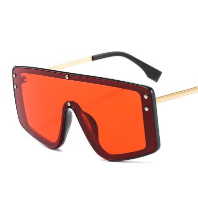 China Fashion Sunglasses New Arrival Gradient Shades Flat Surface One Piece Oversized Sun Glasses Fit F Letter Sunglasses for sale