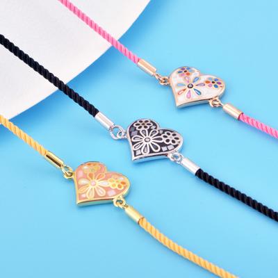 China Fashionable Elegant Women's Fashionable Custom Made 925 Shell Love Hand Rope Silver Enamel Bracelet for sale