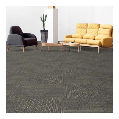 China Striped Commercial Modular Carpet 50x50cm PP Tiles With Bitumen Backing for sale