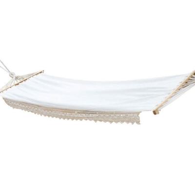 China Comfortable 200*80CM Polyester Cotton Family White Fringed Outdoor Wedding Props For Sale Practical Capacity 120KG Hammocks for sale