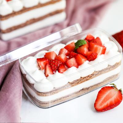 China Disposable wholesale plastic tiramisu storage square transparent PS container for pastry packaging with lid for sale