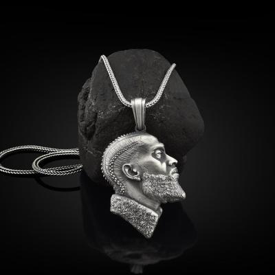 China Head Pendant Hiphop Hip Hop Necklace Men's Character Necklace Jewelry Antique Titanium Steel Titanium Steel Wholesale for sale