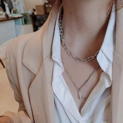 China Latest Hiphop Women's Chunky Necklace 9mm Thick Buckle Horseshoe Chain Necklaces Clavicle Chain Jewelry for sale