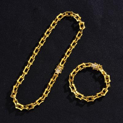 China New Hiphop Design Gold Chunky Chain Necklace Carabiner Lock Rectangle Chain Lock Necklaces For Women Jewelry Sets for sale