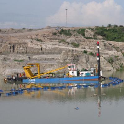 China 120000.000kg Package Gross Weight 18 Inch Power 1233kw Full Hydraulic System River Dredger for Lake/River for sale