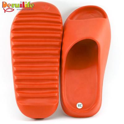 China Fashion Trend New Arrival Unisex Yeezy Slides Eva Foam Runner For Men Women Yeezy Slides For Men for sale