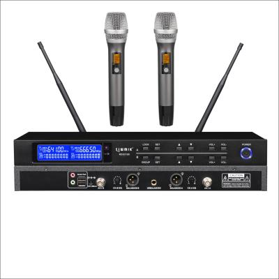 China Wireless Handheld Microphone RD3340 Dual Channels Wireless Microphone RD3340 Professional UHF KTV Karaoke Handheld Microphone for sale