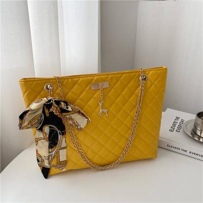 China Other Square Women's Shoulder Tote Bag SquareLadies One Large Capacity Designs Small New Small Clips Handbags for sale