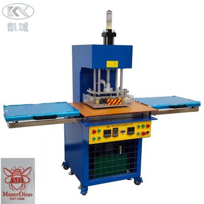 China Personalized Garments Clothing Embossing Machine Trademark Machine for sale