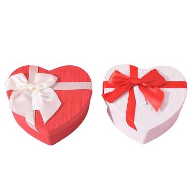 China Handmade Heart Shaped Jewelry Paper Box Wedding Gift Packaging With Ribbon for sale