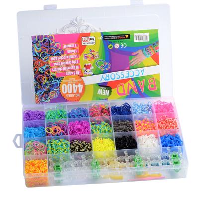 China Eco-friendly Material New 28 grid rainbow rubber braider children's knitting toy Bracelet rainbow rubber set for sale