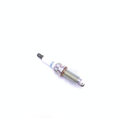 China For BMW 320i 328i 428i 528i X3 X5 Platinum Spark Plug 12120039664 SILZKBR8D8S For BMW 320i 328i 428i 528i X3 X5 for sale