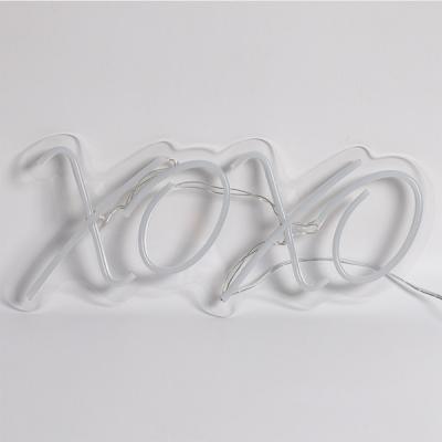 China 2022 XOXO Pattern Shape LED Sign Light Customizable Acrylic Popular Bedroom Decoration Neon Lamp for sale