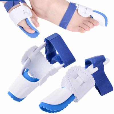 China Reduce Plastic Adjustable Toe Pain Feet Care Big Toe Straightener Valgus Toe Orthotics Toe Separator for sale