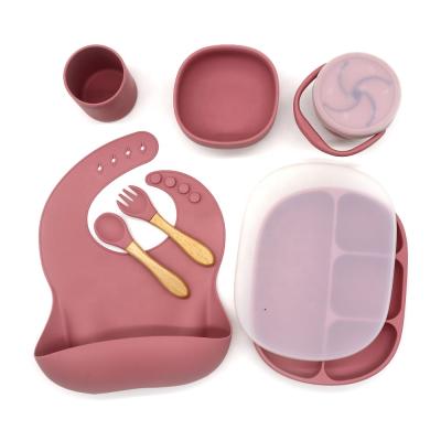 China 2021 Toddler Food Tableware Spoon Fork Bib Assorted Dinner Feeding 4Pcs BPA Free Plates Non Puddle Suction Silicone Baby Bowl for sale