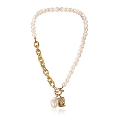 China Fashionable Customize Fashion Foreign Imitation Pearl Baroque Geometric Portrait Retro Long Pearl Beads Necklace For Women for sale