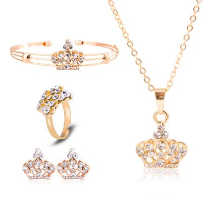 China Wholesale TRENDY Diamond Crown 18K Gold Engagement Jewelry Set Fashion Accessories Great For Women Girls for sale