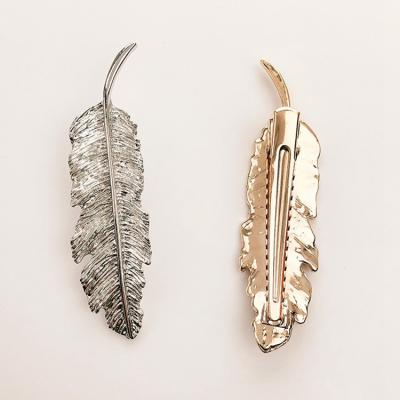 China HC101502 Vintage Zinc Alloy Gold Long Leaf Fashion Personalized Feather Woman Metal Hair PiN Hair Clip for sale