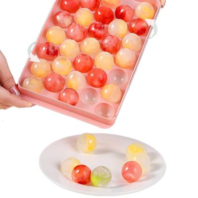 China Sustainable Household Food Ice Lattice With Lid Around Large Capacity Ice Artifact for sale