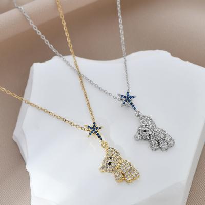 China Vintage 2022 new fashionable and elegant clavicle chain niche design advanced zircon bear necklace light luxury women's necklace for sale