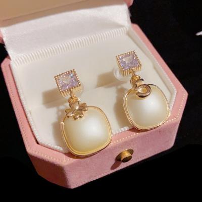 China Vintage Simple advanced earring s925 silver needle asymmetric square digital earrings light luxury Pearl zircon earrings Women's for sale