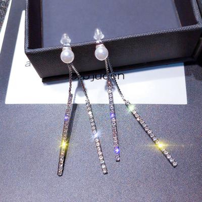 China Vintage 925 silver needle long tassel double-sided with pearl earrings elegant wholesale simple diamond earrings ladies earrings for sale