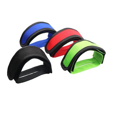 China Fix Your Feet On New Design Universal Bicycle Pedal Cycling Self Lock Pedal Strap Straps Cover For Fixed Gear Bikes for sale