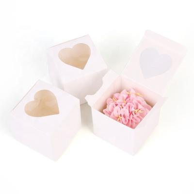 China Clear Window Recyclable Love Heart Cupcake Wrapping Paper Single Cupcake Trinket Box for sale