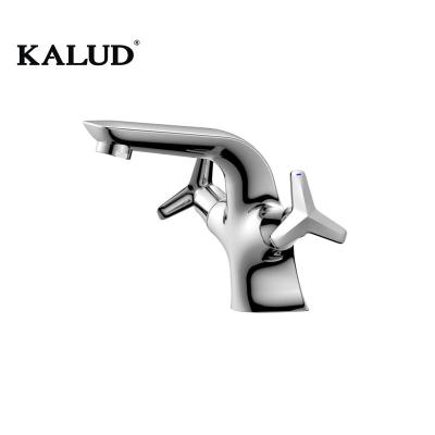 China Brass Metered Body Faucet Basin Faucets Single Hole Faucets Chrome Color Good Quality Double Hose Faucets for sale