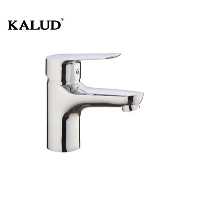 China Good Quality Metered Faucets Chrome Plated Modern Single Hole Single Handle Basin Faucets Zinc Alloy Water Taps for sale