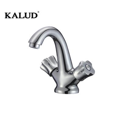 China Good Quality Chrome Color Single Handle Double Faucet Taps Zinc Alloy Metered Hole Traditional Basin Faucets Hose Faucets for sale