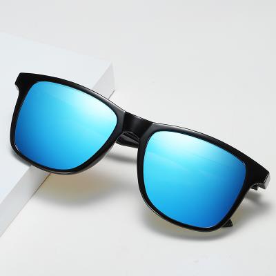 China Brand New Fashion Sunglasses Style Men PC Frame UV400 Shades Sunglasses Trendy Sun Glasses for sale