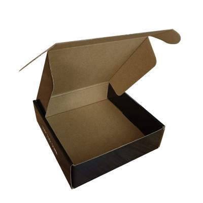 China Recycled Materials Free Sample Recycled Corrugated Packaging Boxes Square Apparel Gift Mailer Custom Paper Shipping Box for sale